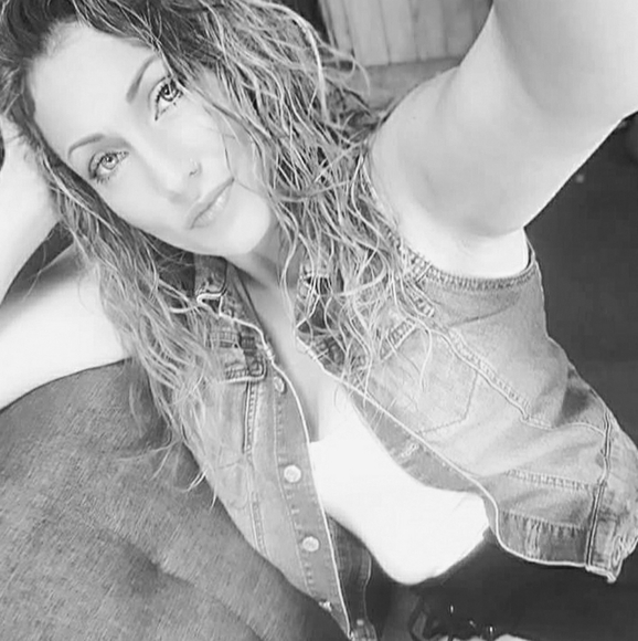 Meet your Posher, Karla - Picture 1 of 6